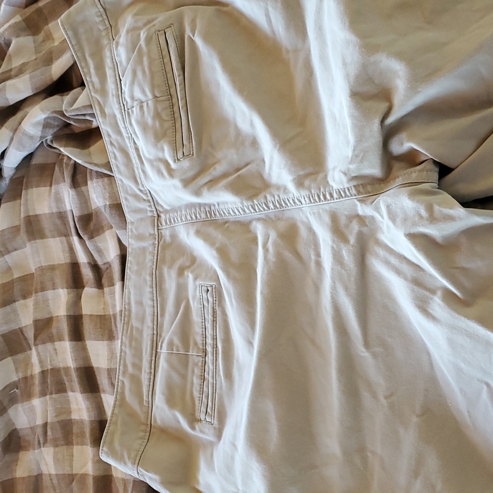 Shorts - Picture 3 of 3